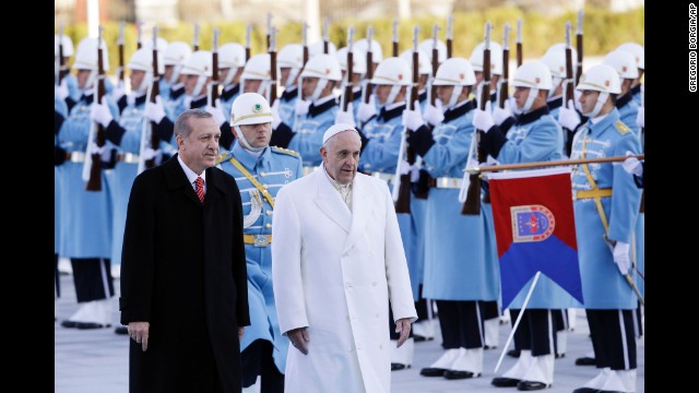 141128083525-05-turkey-pope-1128-horizontal-gallery.jpg