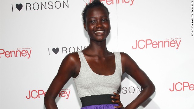 140818192823-model-ataui-deng-story-top.jpg