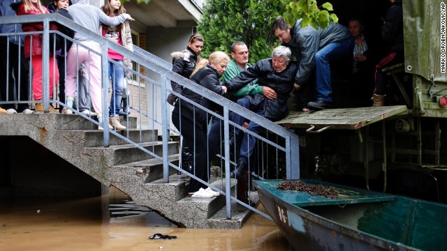 140516210938-04-balkans-flooding-horizontal-gallery.jpg