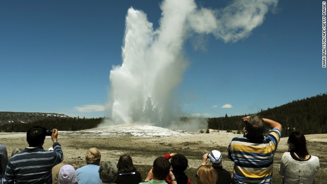 130801225438-old-faithful-horizontal-gallery.jpg