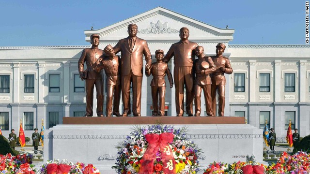 141218111314-north-korea-statues-horizontal-gallery.jpg