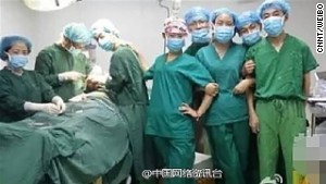 141223163132-doctor-selfie-3-story-body.jpg