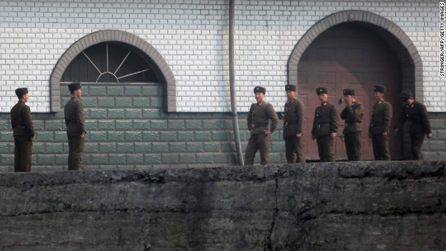 130404094505-n-korea-soldiers-2-horizontal-gallery.jpg