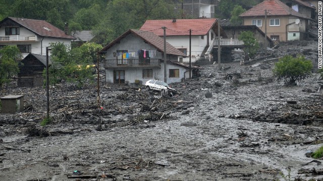 140516212731-10-balkans-flooding-horizontal-gallery.jpg