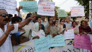 140602184048-pakistan-protest---s033858540-story-body.jpg