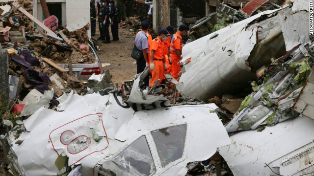 140723214145-02-taiwan-plane-crash-horizontal-gallery.jpg