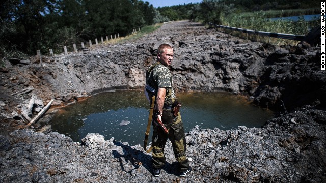 140814133552-ukraine-donetsk-shelling-story-top.jpg