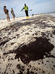 635648654178643563-oilspill.JPG
