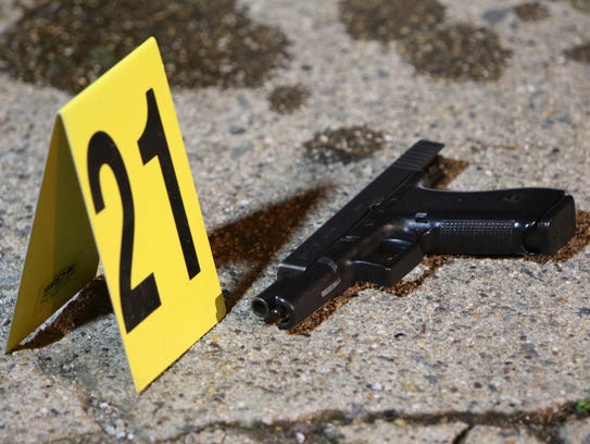 635878424162586058-AP-Philadelphia-Officer-Ambushed-001.jpg