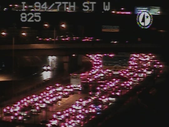 635833028479797725-traffic-stopped.jpg