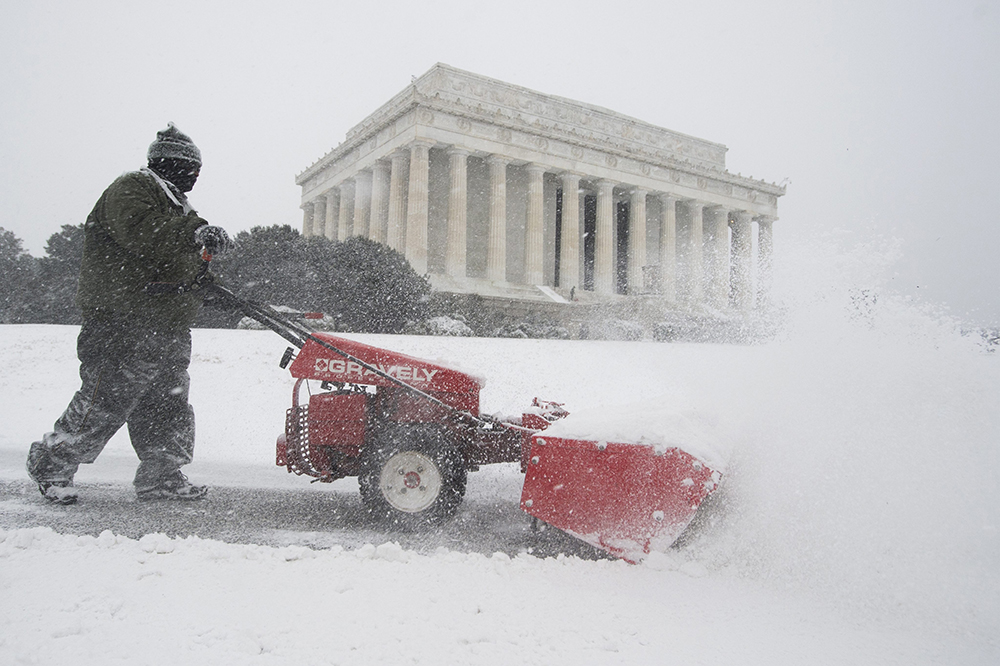 29906170001_4717614874001_SNOW.jpg