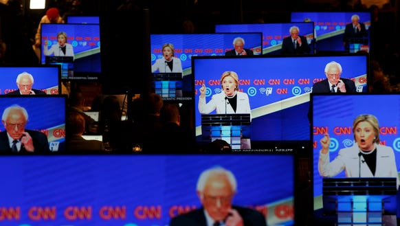 635962690417129585-EPA-USA-NEW-YORK-DEMOCRATIC-DEBATE.1.jpg