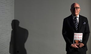 Michael Wolff poses for the promotion of the Spanish version of Fire and Fury.